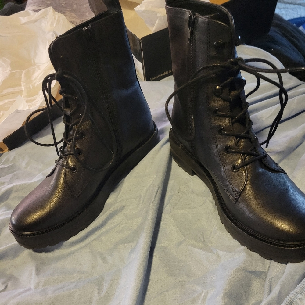 Abercrombie & Fitch Black Lace Up Boots